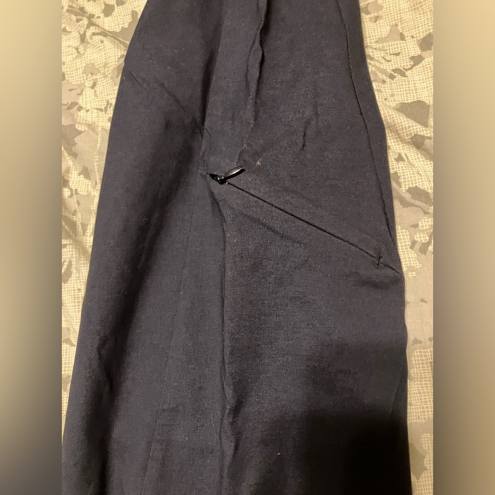Athleta Dipper Cargo Pants Black Size 4T - Picture 4 of 11